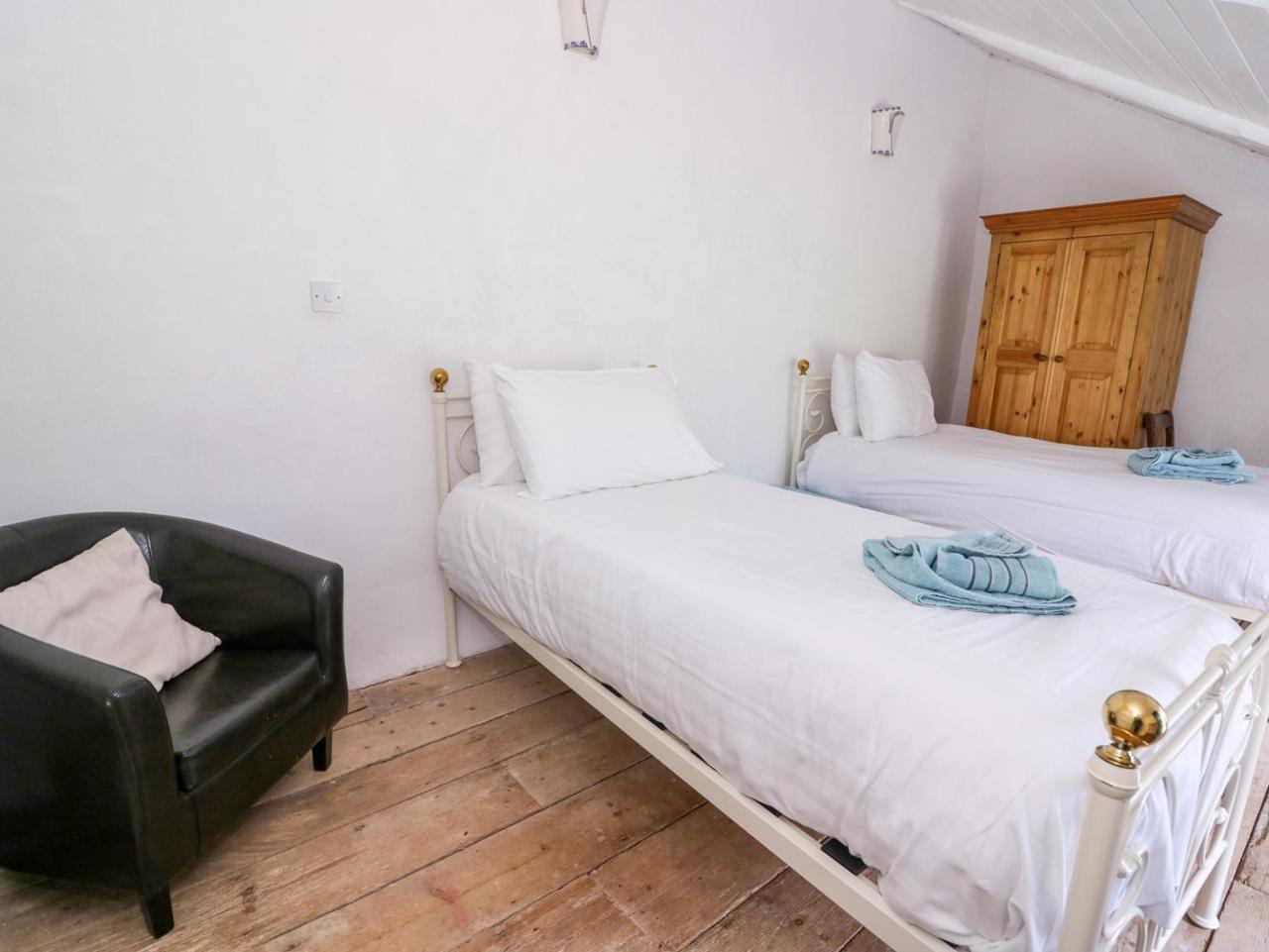 Llwyncadfor Farm Villa Llangunllo Kültér fotó
