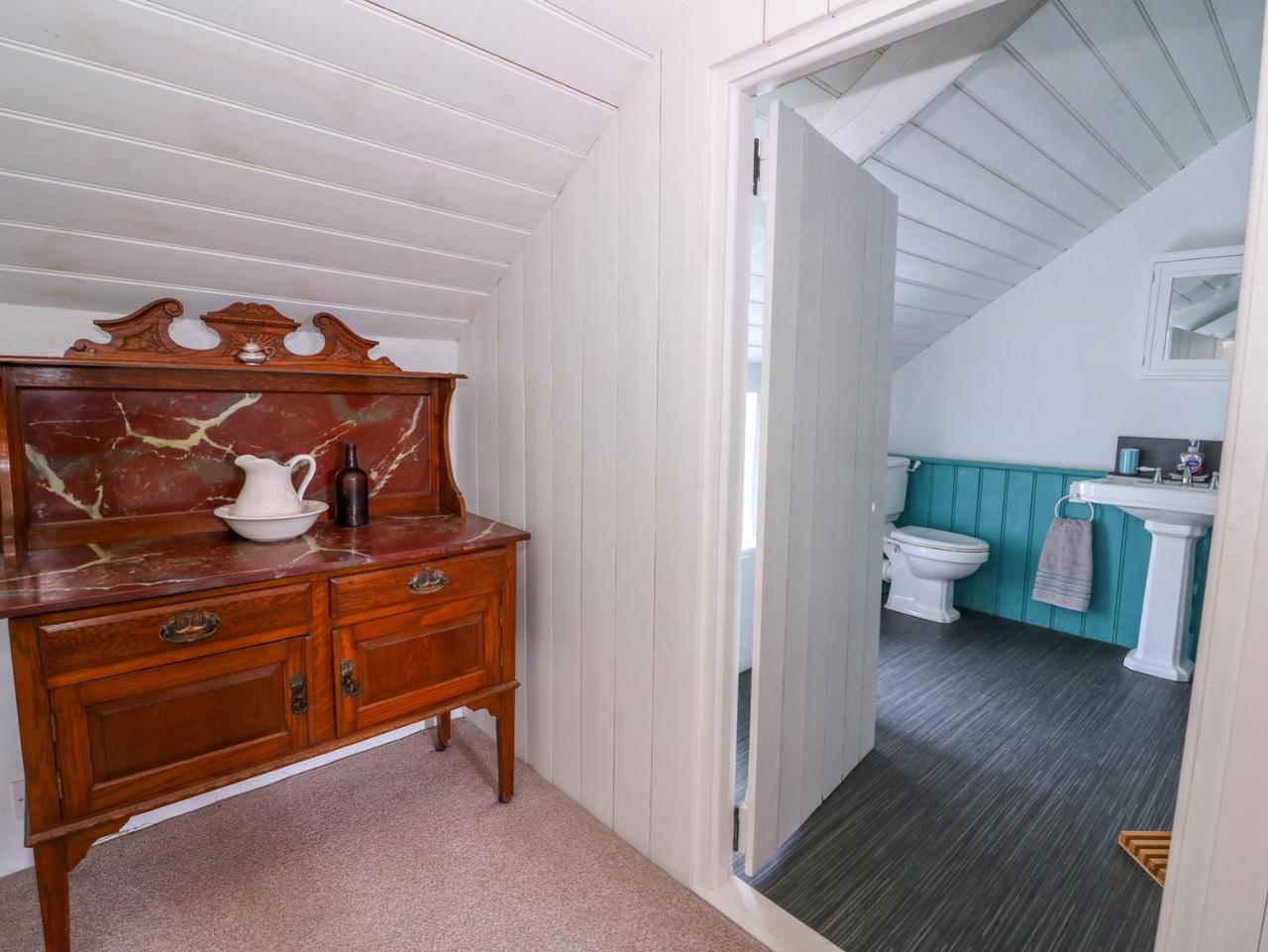 Llwyncadfor Farm Villa Llangunllo Kültér fotó