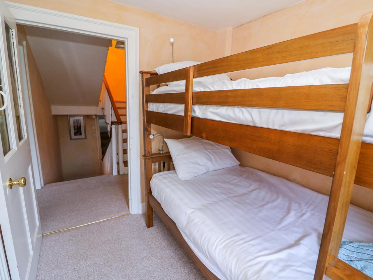Llwyncadfor Farm Villa Llangunllo Kültér fotó