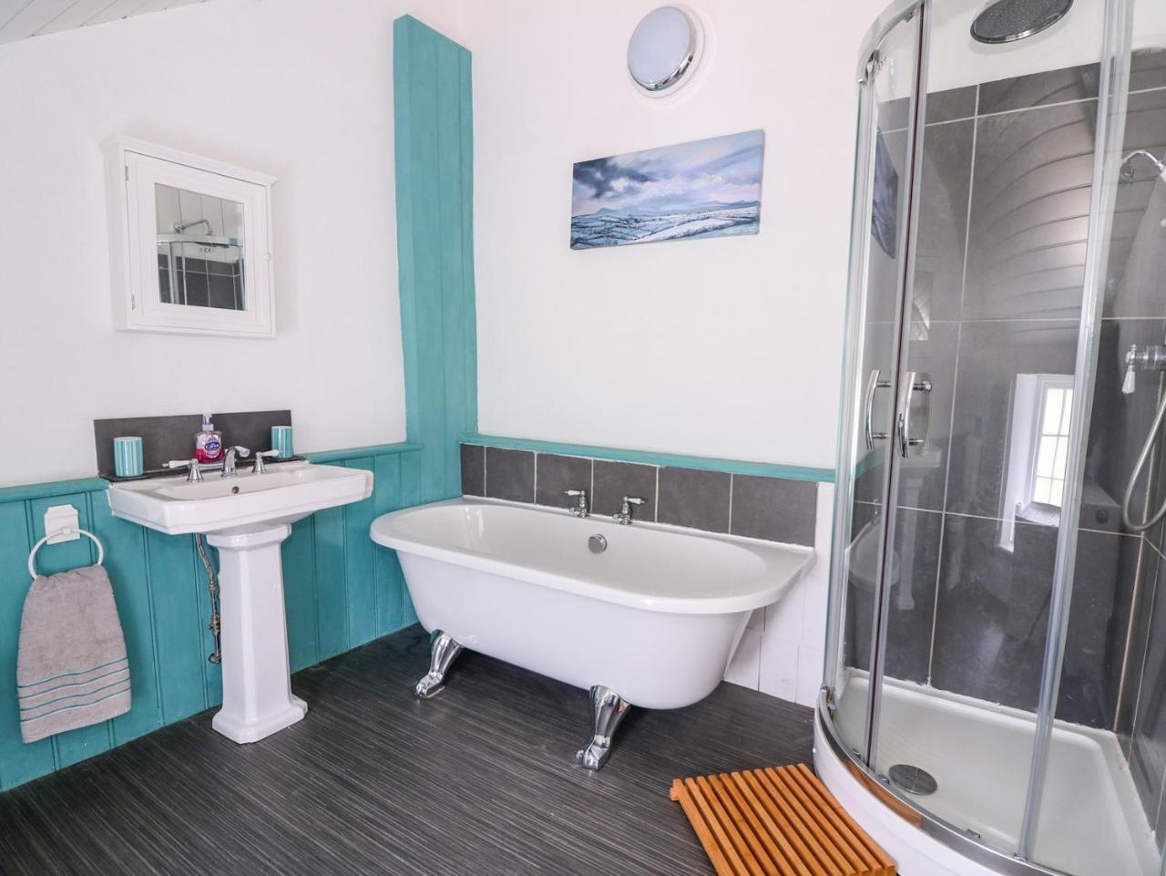 Llwyncadfor Farm Villa Llangunllo Kültér fotó